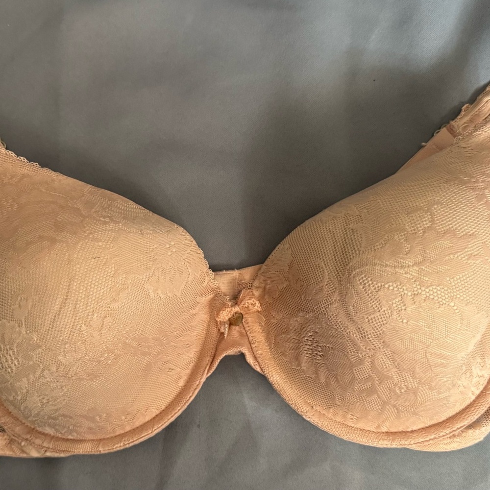 Victoria’s Secret Lined Perfect Lace Push-Up Bra in 36 DD